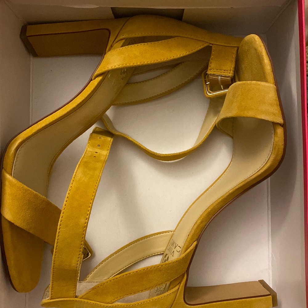 Vince Camuto Bevvyn